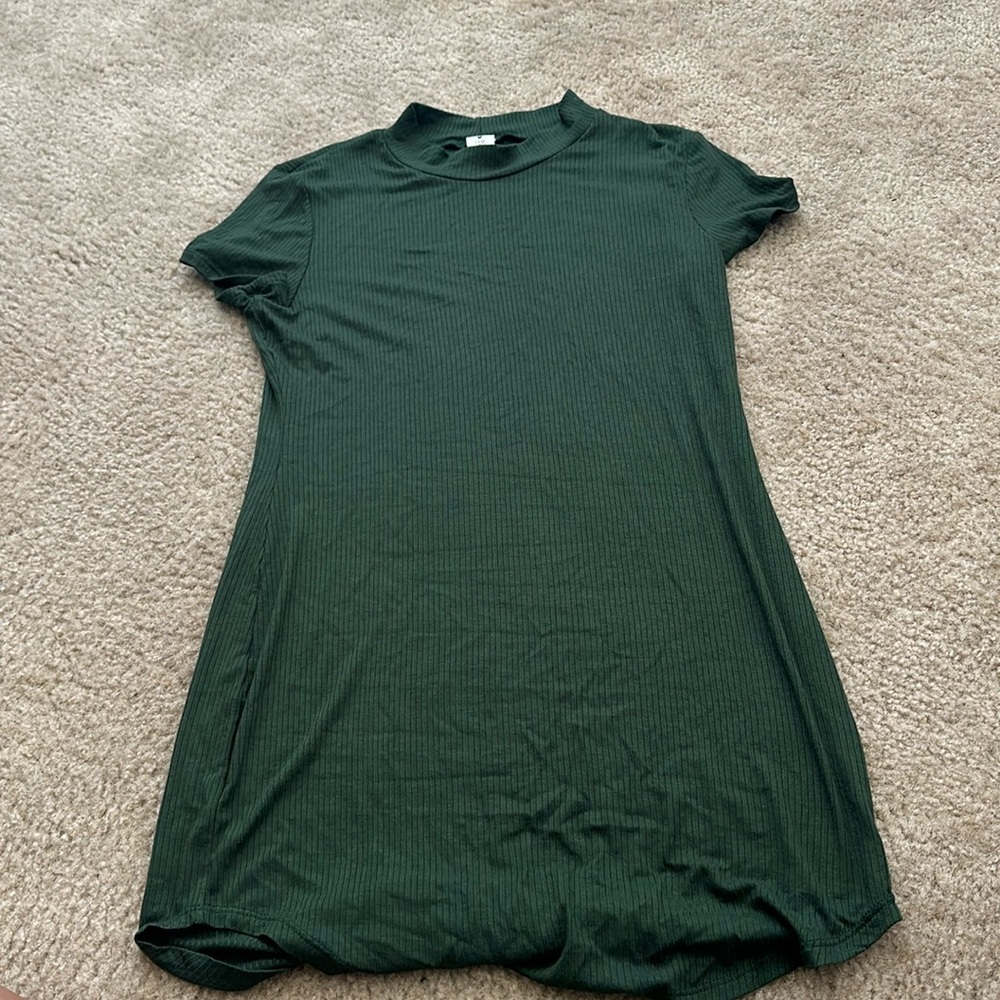 Green short dress